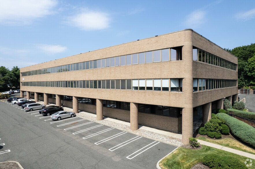 More Photos Of 65 Harristown Rd, Glen Rock Office For Lease