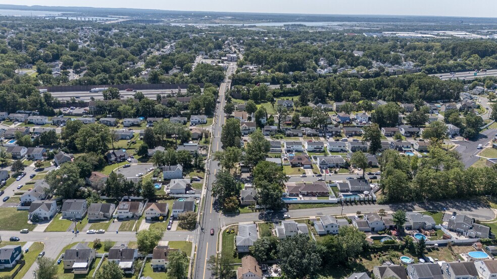 More Photos Of 373 Ford Ave, Fords Medical For Sale