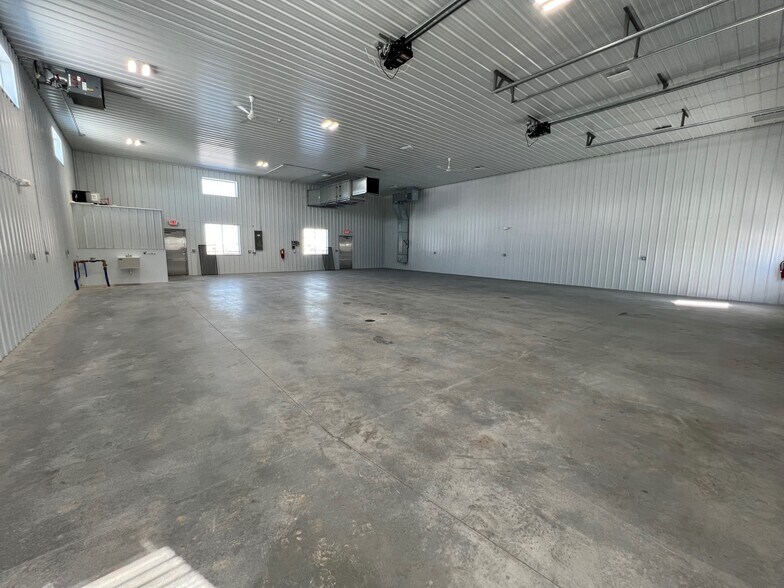 More Photos Of W4936 Highline Rd, Kaukauna Unknown For Lease