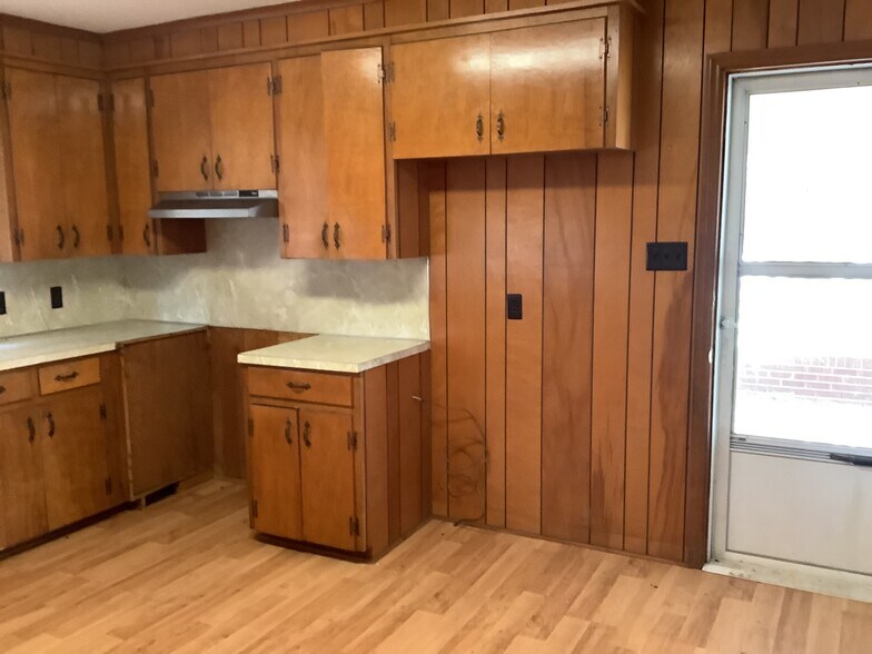 More Photos Of 605 Clarksbury Church Rd, Thomasville Religious Facility For Sale
