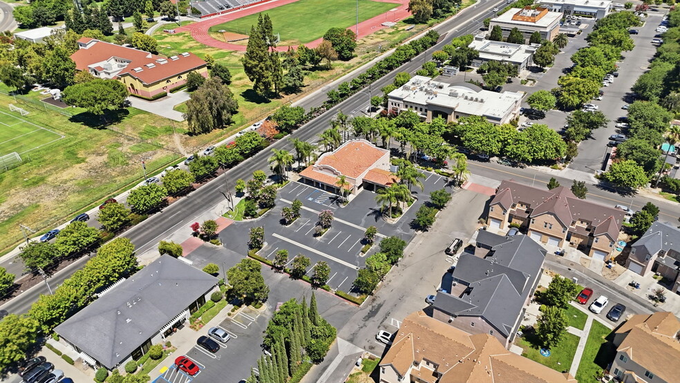 More Photos Of 3700 Geer Rd, Turlock Bank For Lease