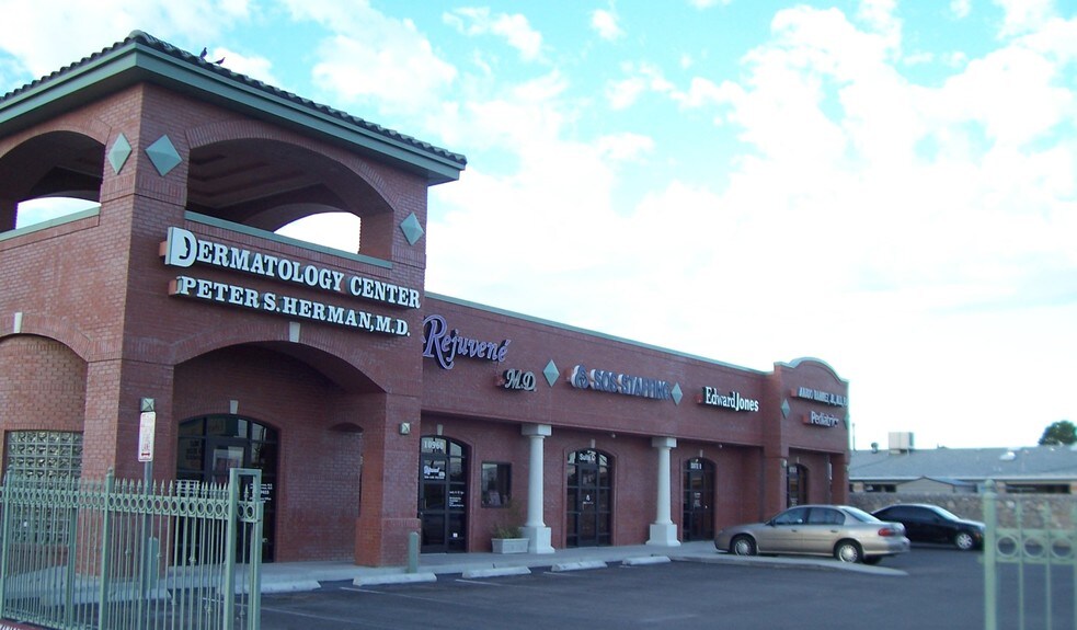 Primary Photo Of 10960 Montwood, El Paso Medical For Lease