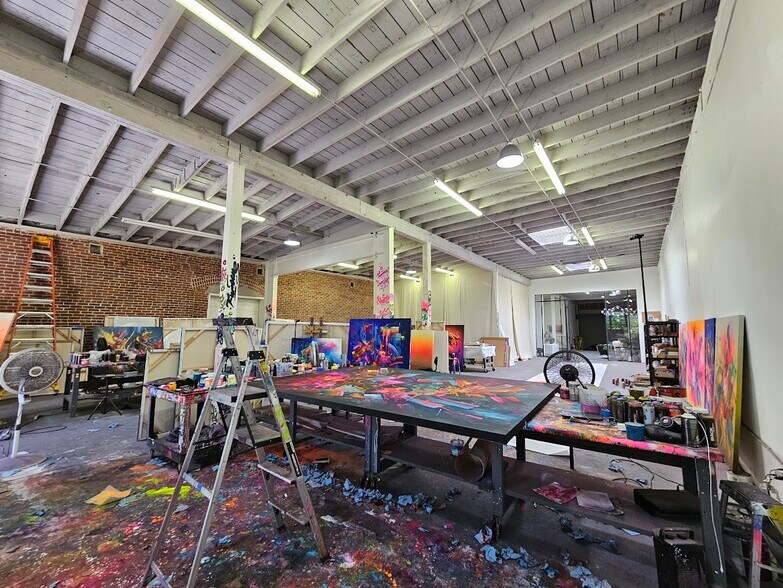 More Photos Of 2132 Sacramento St, Los Angeles Warehouse For Lease