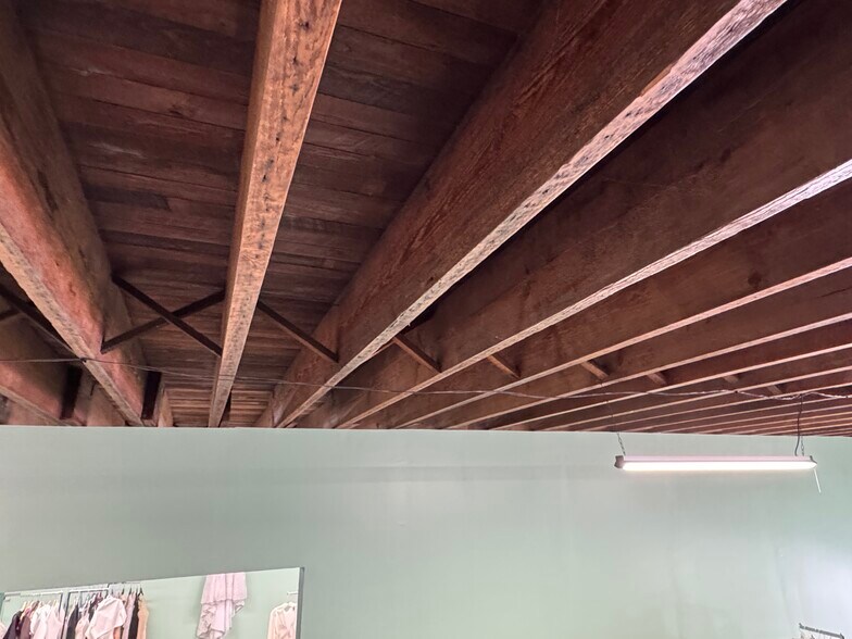 More Photos Of 414 5th St, Illiopolis General Retail For Sale