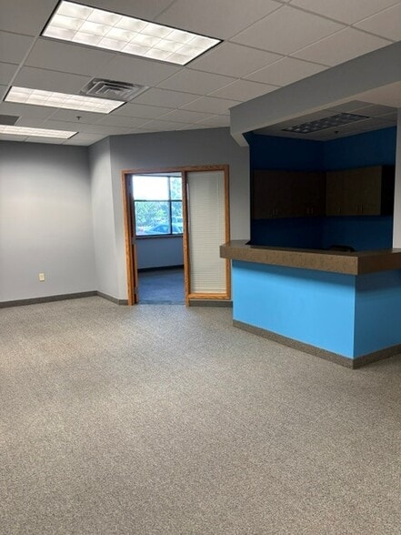 More Photos Of 2518 Superior Dr NW, Rochester Office For Lease