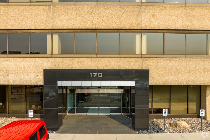 More Photos Of 170 Attwell Dr, Toronto Office For Lease