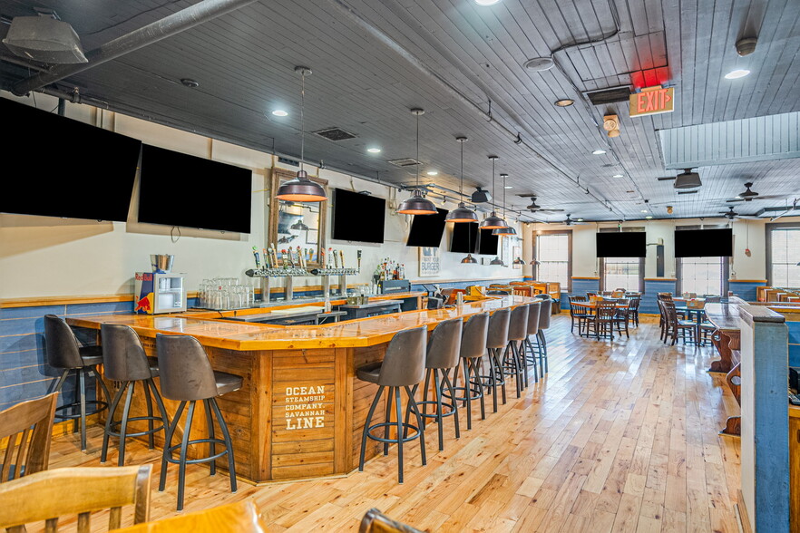 More Photos Of 209 W Congress St, Savannah Restaurant For Sale