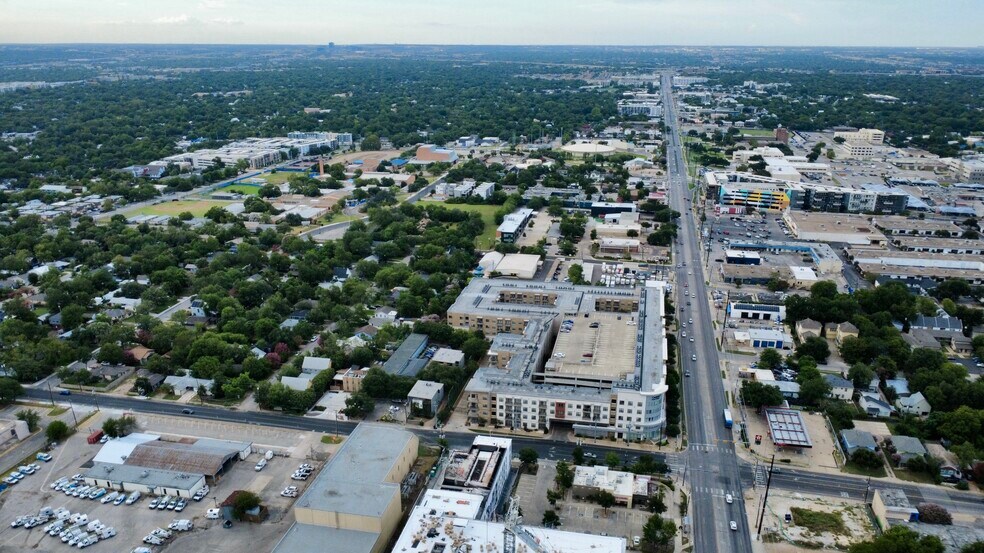 More Photos Of 900 W North Loop Blvd, Austin Loft Creative Space For Sale