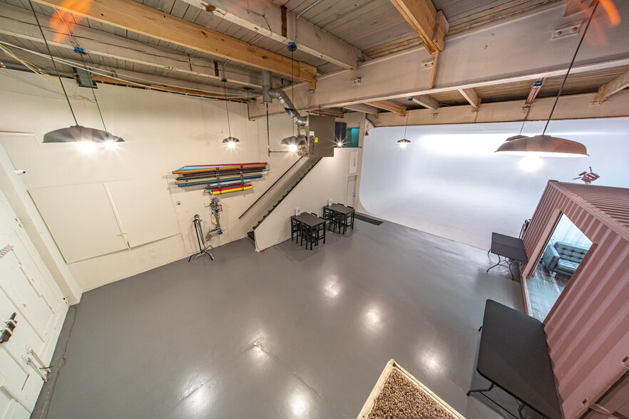 More Photos Of 2831 E Grand Blvd, Detroit Warehouse For Sale