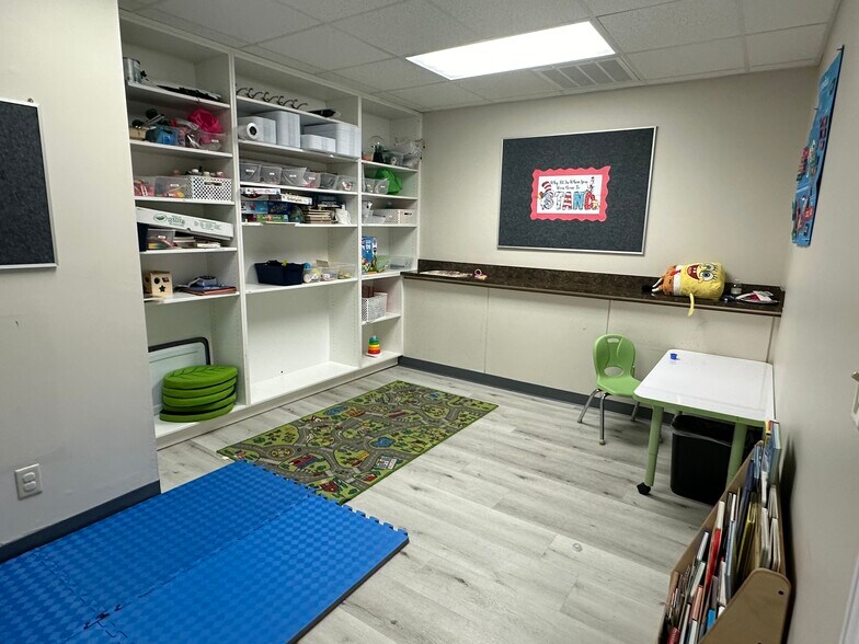 More Photos Of 1401 Applewood Dr, Dalton Medical For Lease