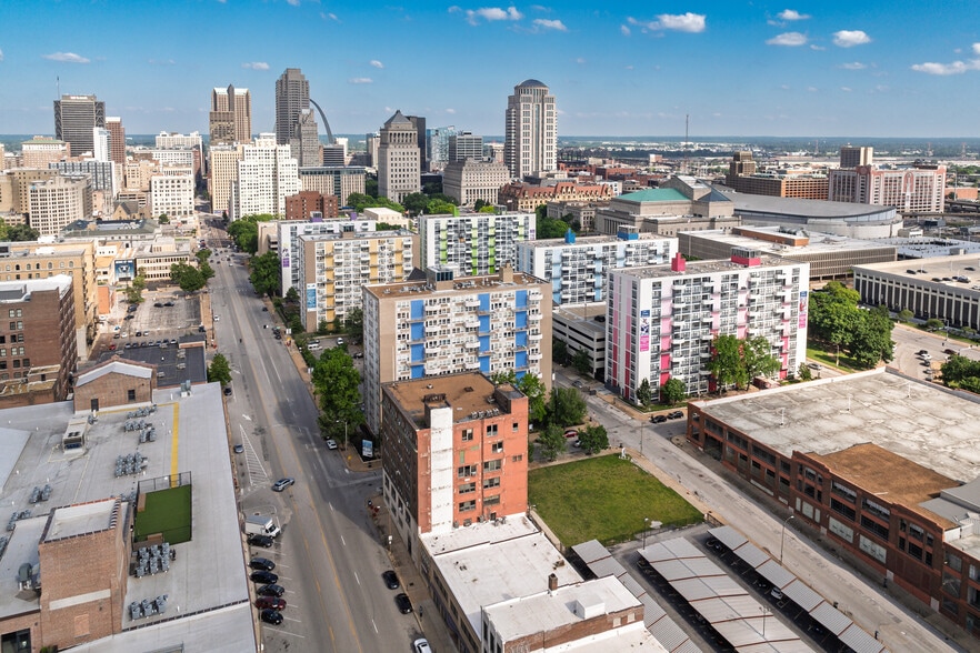 More Photos Of 1700 Olive St, Saint Louis Office For Sale
