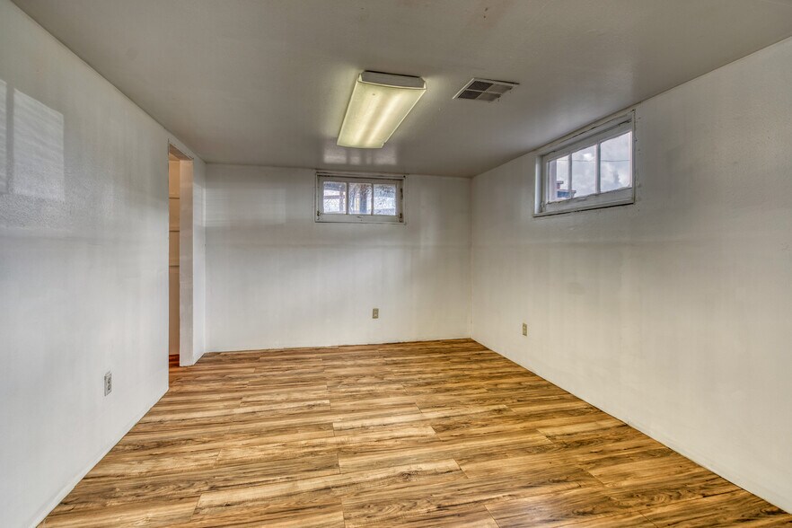 More Photos Of 235 W Idaho Ave, Ontario Office Residential For Sale