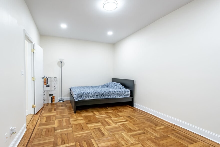 More Photos Of 1729 67th St, Brooklyn Apartments For Sale