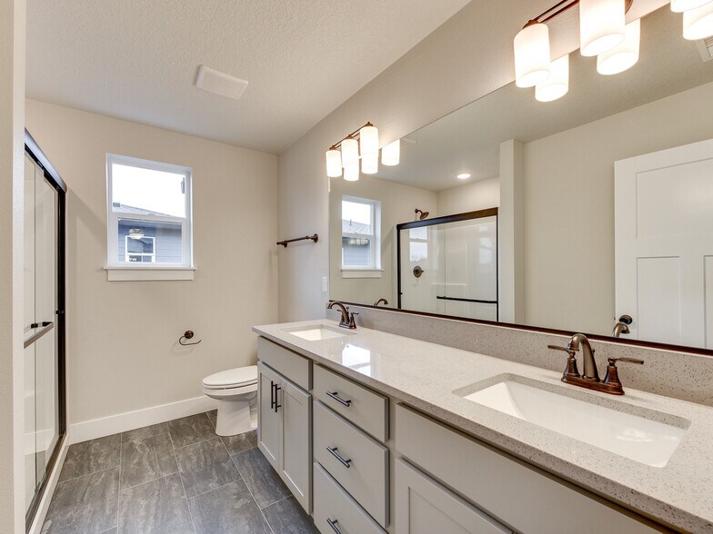 More Photos Of 2932 NW 16th St, Battle Ground Apartments For Sale