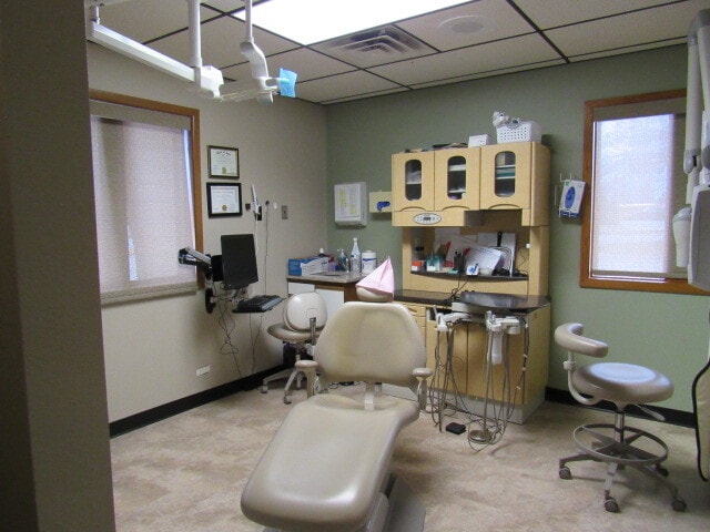 More Photos Of 630 S Main St, Monticello Office For Sale