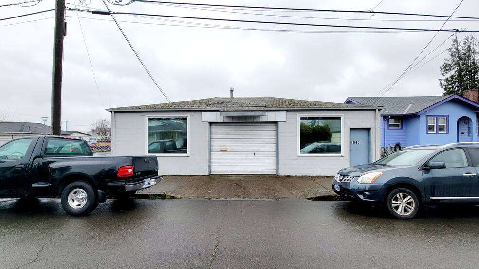 More Photos Of 2060 Warner St NE, Salem Warehouse For Sale
