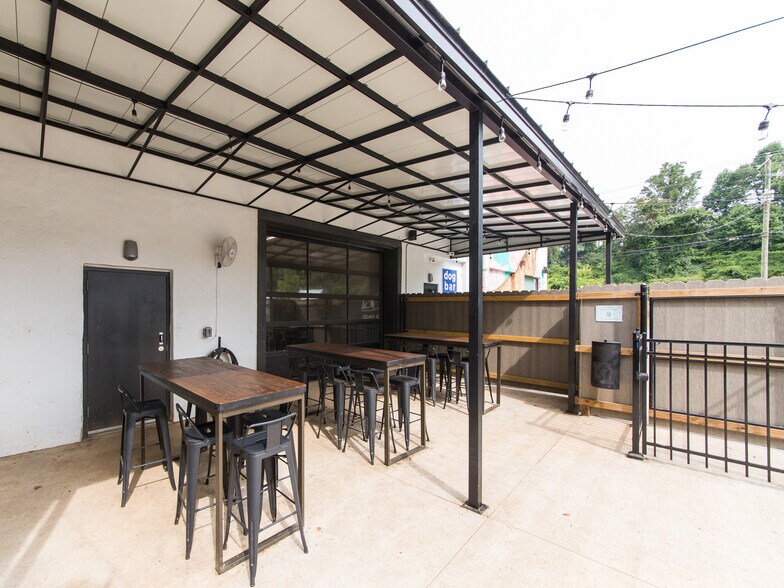 More Photos Of 51 Sweeten Creek Rd, Asheville Freestanding For Lease