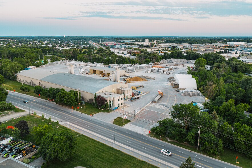 More Photos Of 500 Rue Saint-Eustache, Saint-eustache Industrial For Sale