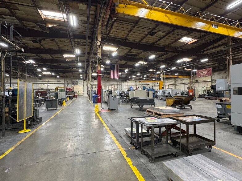 More Photos Of 240 E Rosecrans Ave, Gardena Manufacturing For Sale