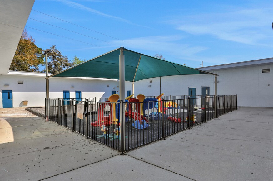 More Photos Of 210 Commerce Lake Dr, Saint Augustine Daycare Center For Lease