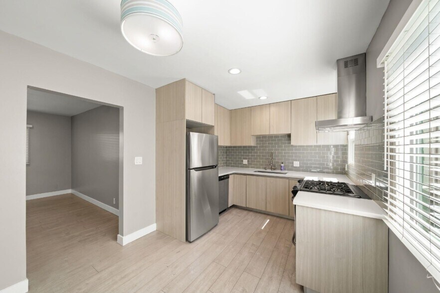 More Photos Of 400 S Mariposa Ave, Los Angeles Apartments For Sale
