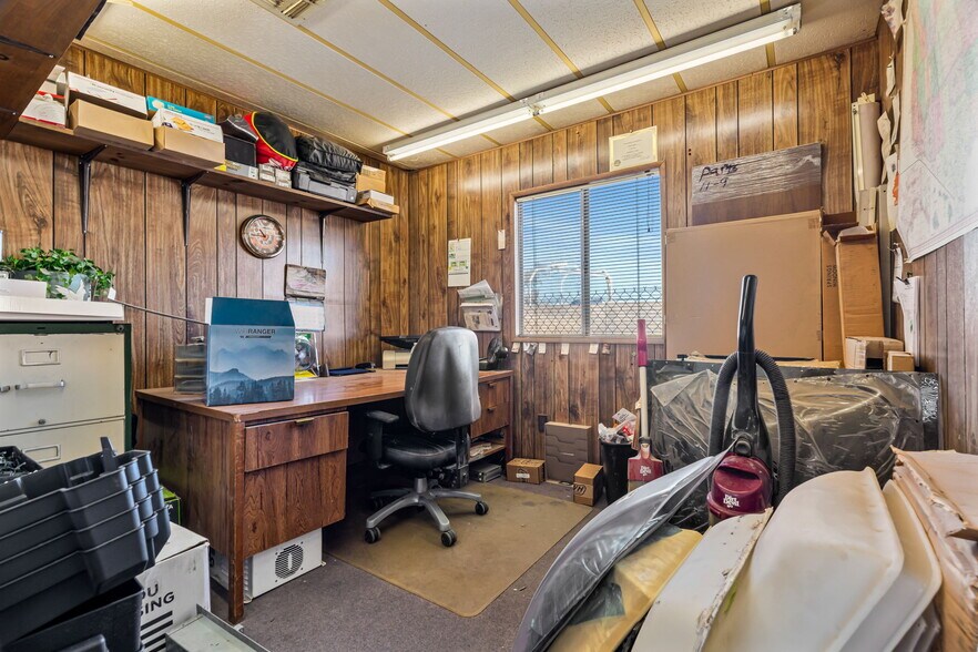 More Photos Of 7659 W Hatcher Rd, Peoria Warehouse For Sale