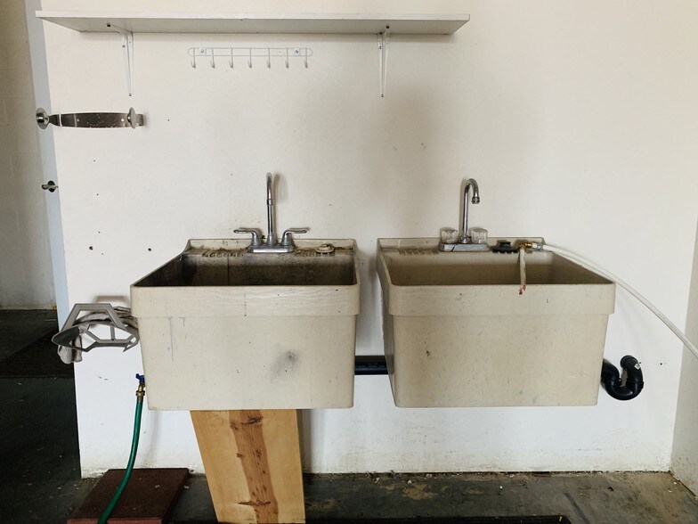 More Photos Of 4300-4410 W Union Hills Dr, Glendale Unknown For Lease