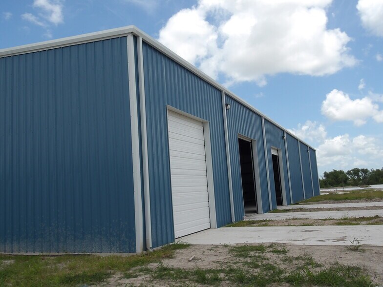 More Photos Of 1750 Reveille Rd, Harlingen Distribution For Lease