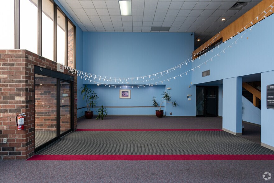 More Photos Of 723 Phillips Ave, Toledo Medical For Lease