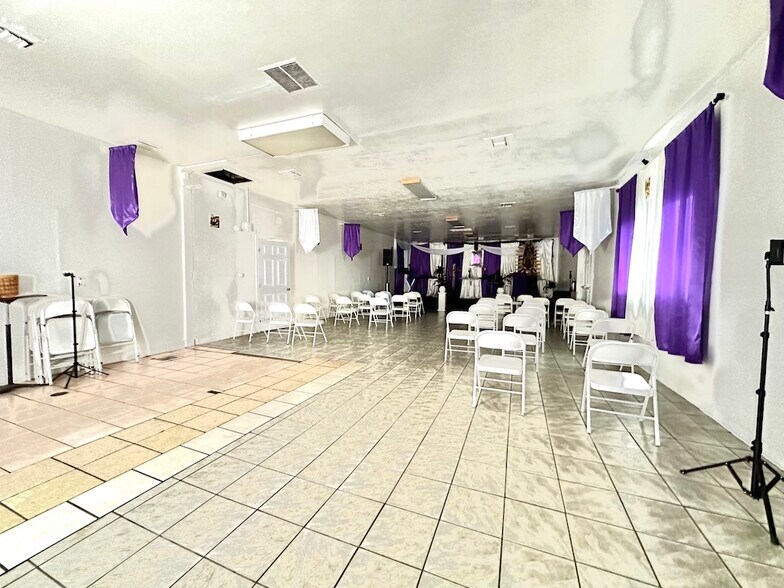 More Photos Of 2790-2798 Spring St, Redwood City General Retail For Sale