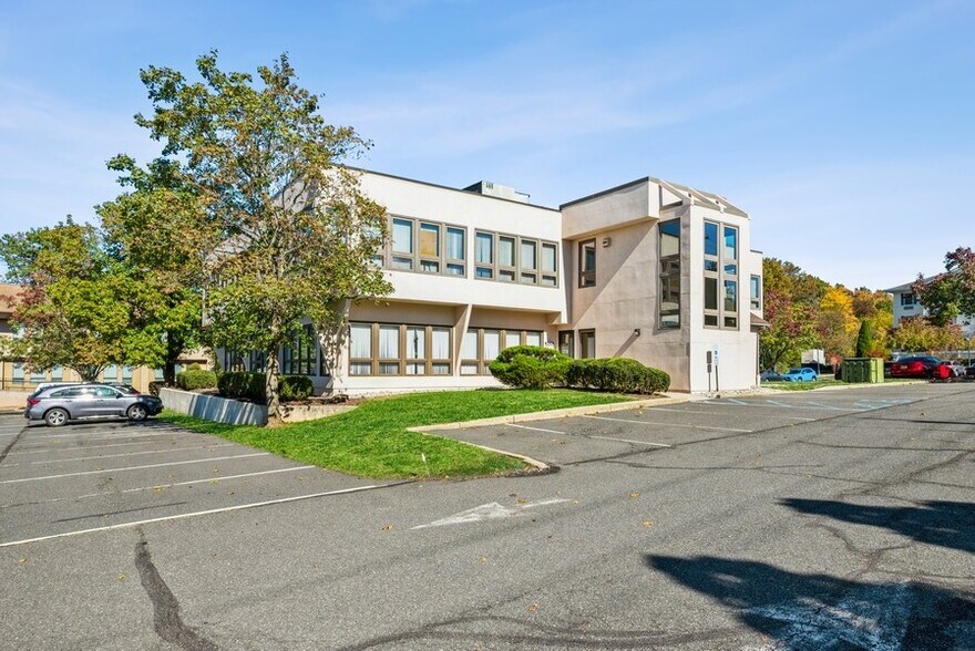 More Photos Of 674 US Highway 202, Bridgewater Medical For Sale