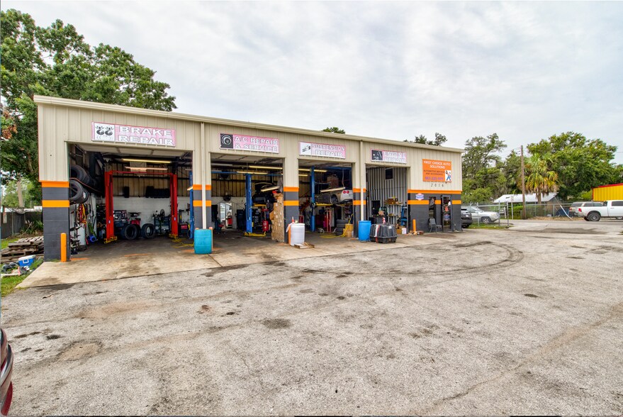 More Photos Of 2016 W Memorial Blvd, Lakeland Auto Repair For Sale