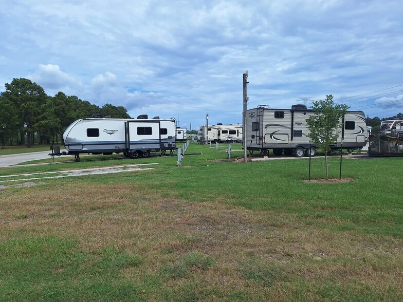 More Photos Of 515 Ulrich Ln, Crosby Manufactured Housing Mobile Home Park For Sale