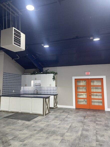 More Photos Of 500 W El Camino Real, Sunnyvale Freestanding For Lease