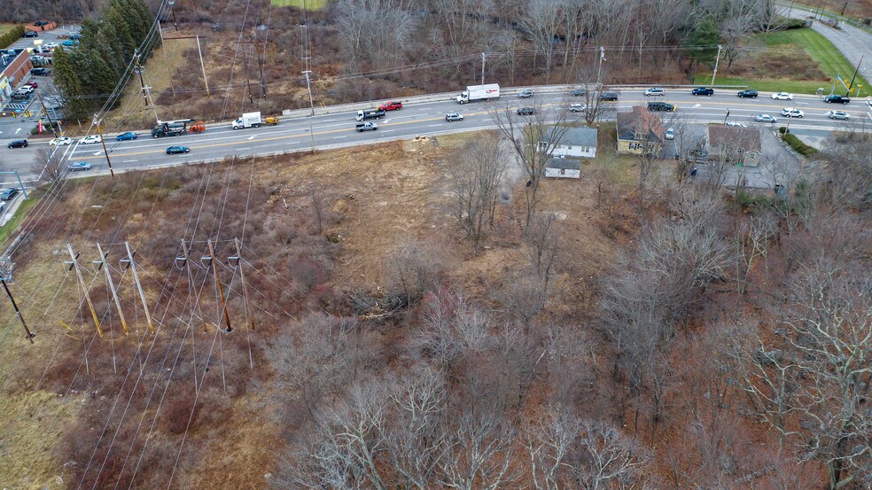 More Photos Of 1360-1362 Atwood Ave, Johnston Land For Lease