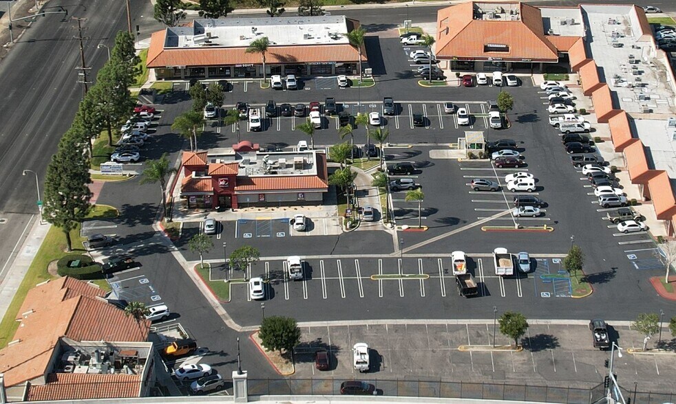 More Photos Of 2001-2099 E Orangethorpe Ave, Placentia Unknown For Lease