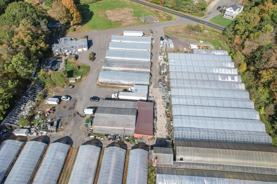 More Photos Of 2035 Scott Rd, Cheshire Specialty For Sale