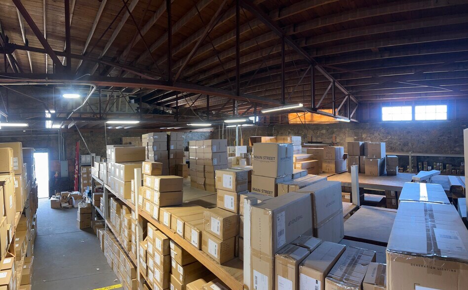 More Photos Of 2131 E Missouri Ave, El Paso General Retail For Sale