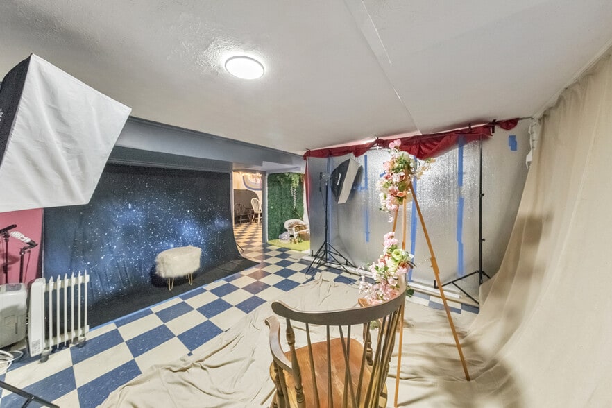 More Photos Of 2440 Sandy Plains Rd, Marietta Office For Sale