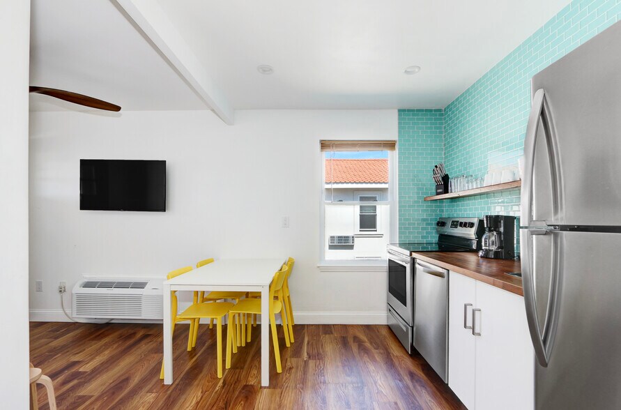 More Photos Of 5100 Atlantic Ave, Wildwood Hotel For Sale