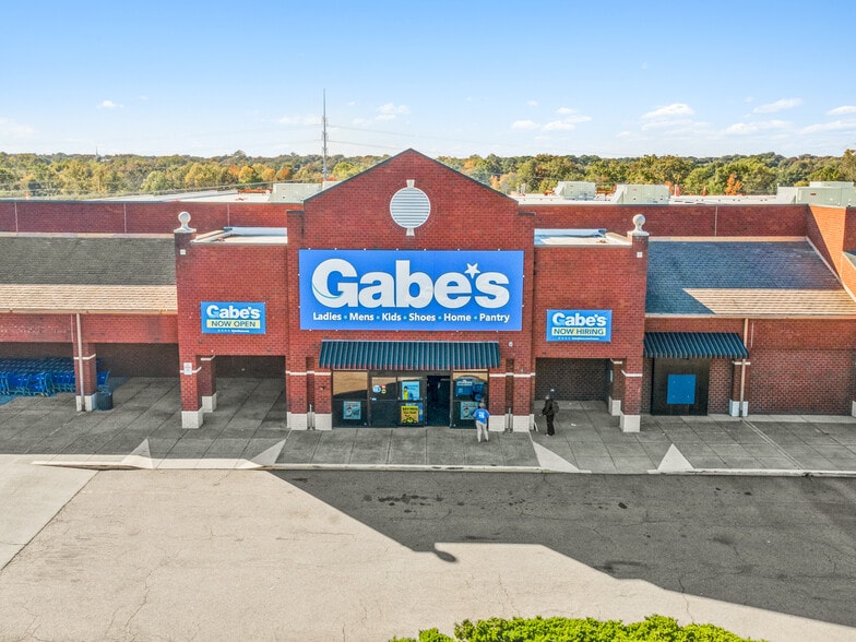 More Photos Of 5620-5750 Brook Rd, Richmond Unknown For Lease