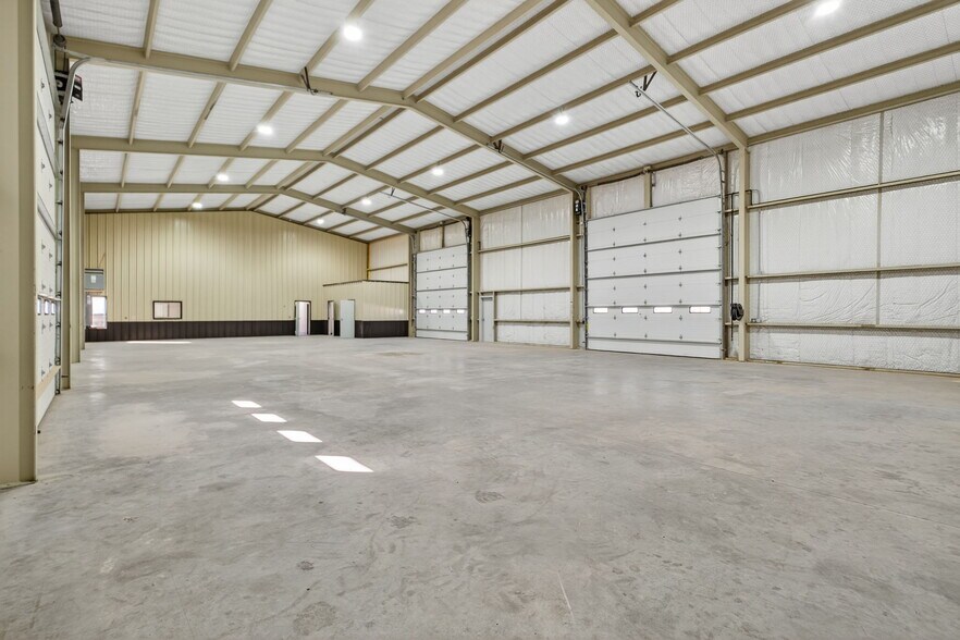 More Photos Of 16680 W Basin St, Odessa Warehouse For Sale