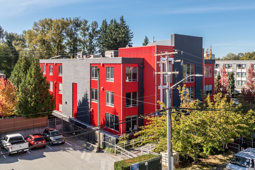 Primary Photo Of 13710 94A Ave, Surrey Medical For Lease