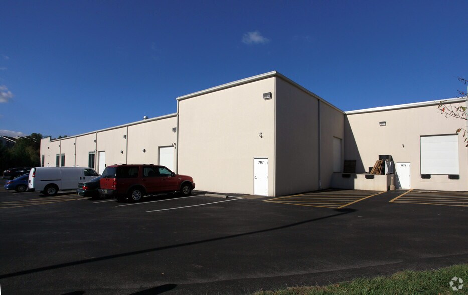 More Photos Of 7673-7795 Coppermine Dr, Manassas Light Distribution For Lease