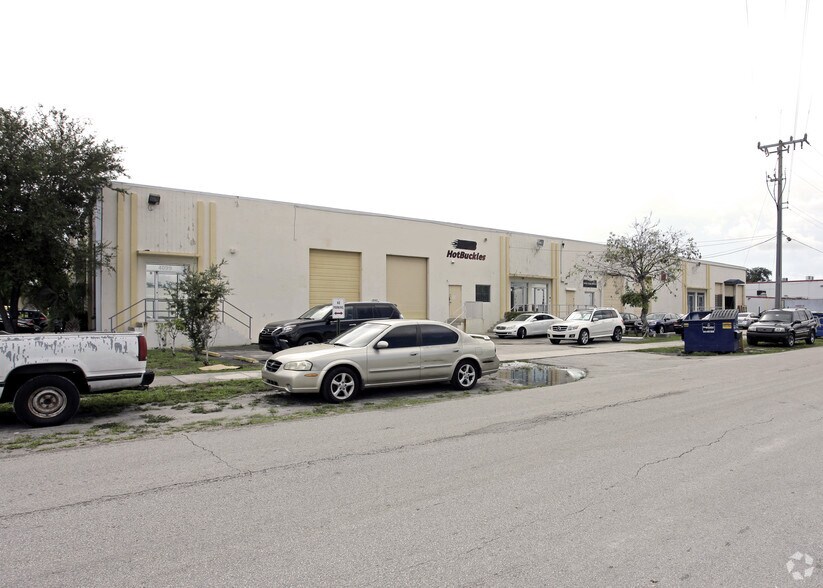 More Photos Of 4093 N 28th Way, Hollywood Warehouse For Lease