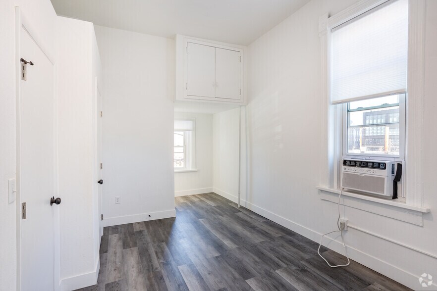 More Photos Of 2031-2033 Curtis St, Denver Apartments For Lease
