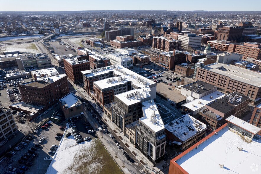 More Photos Of 125 Clifford St, Providence Apartments For Lease