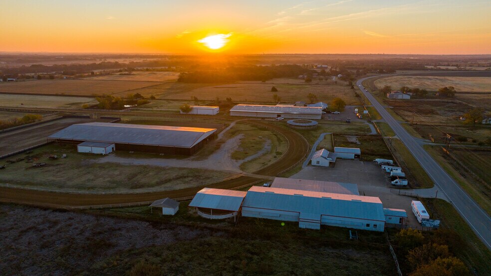 More Photos Of 3018 FM 2578, Kaufman Horse Stables For Sale