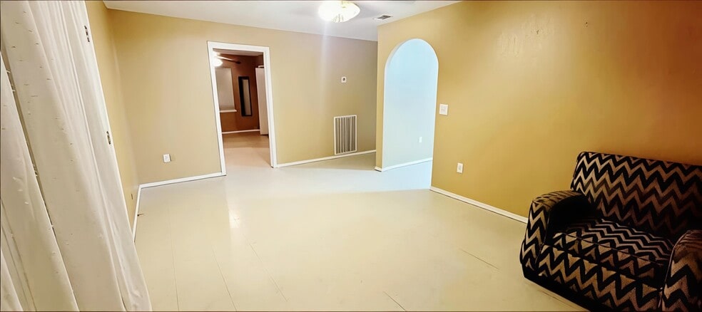 More Photos Of 164 W Old Highway 83, Rio Grande City Apartments For Sale