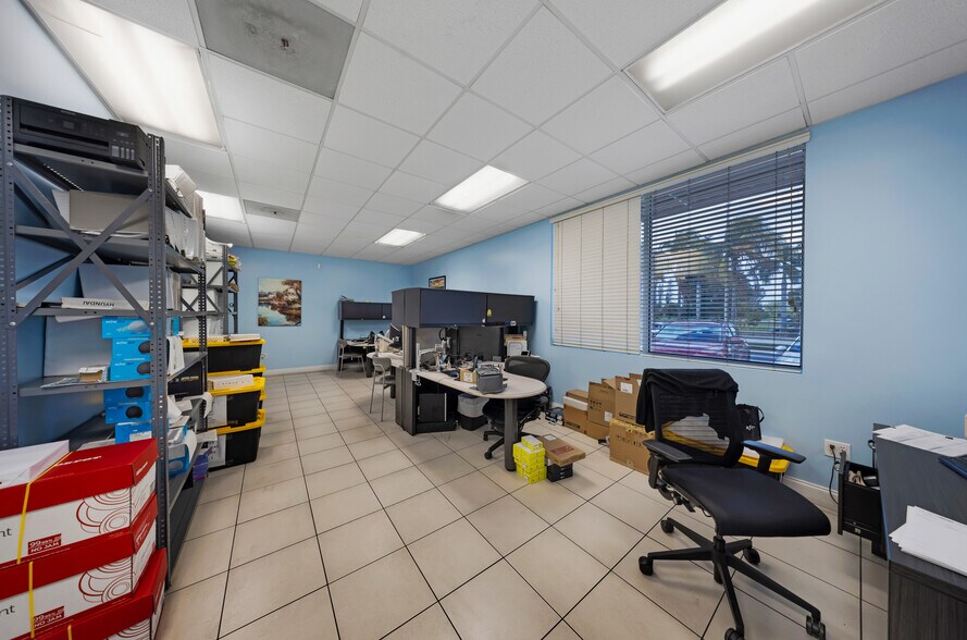 More Photos Of 3301-3389 NW 97th Ave, Miami Warehouse For Lease